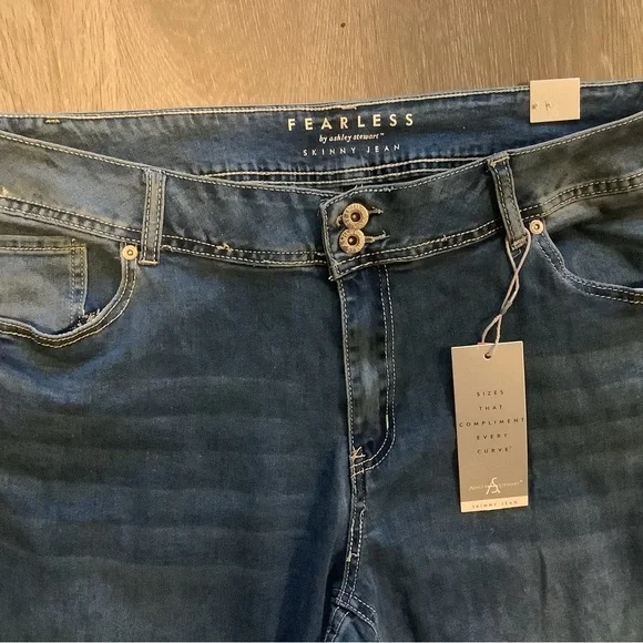 SOLD Stretch skinny high rise jeans Women’s size 22 short - Picture 2 of 7